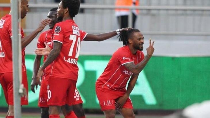 Antalyaspor'a yan bakılmıyor! Seri 15 maça çıktı