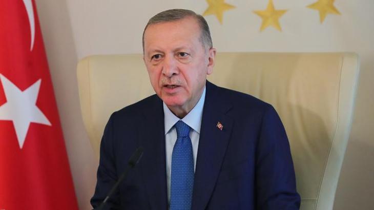 Cumhurbaşkanı Erdoğan: Bugün ilim, irfan ve hikmet sahibi bir önderimizi ebediyete yolcu ediyoruz