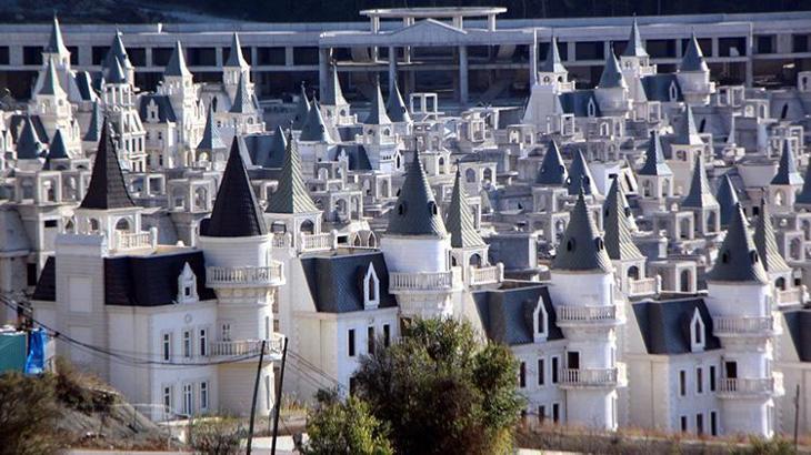 Mudurnu'daki 'şato' villaları yapan şirkete mühlet kararı uzatıldı