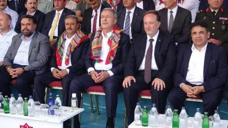 Bakan Akar, Kurtdereli güreşlerinin final gününe katıldı