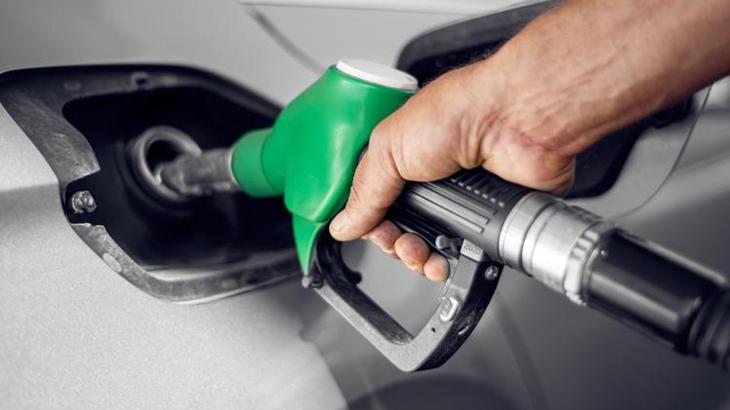 Akaryakıt fiyatlarıyla ilgili son dakika gelişmesi! Hem indirim hem zam! Benzin, motorin, LPG...