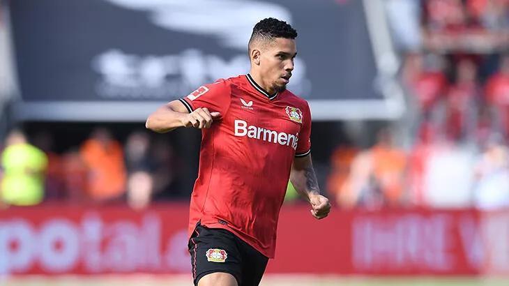 Galatasaray'ın transfer listesinde yer aldığı iddia edilen Paulinho'dan sosyal medyadan yanıt!