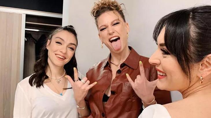 Serenay Sarıkaya ve Merve Dizdar provadan paylaştı!