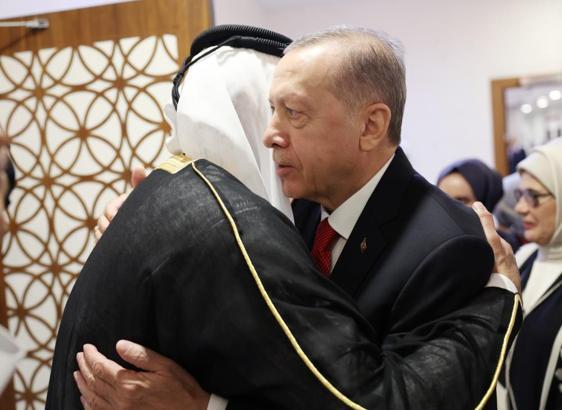 Cumhurbaşkanı Erdoğan, Katar’da liderlerle bir araya geldi