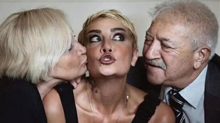 Sıla baba acısını sahnede paylaştı!