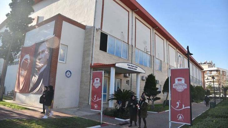 'Babamın vasiyeti' dedi belediyeyi dolandırdı! 30 klimayı söküp götürdü