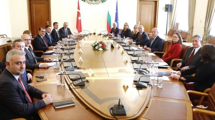 Bakan Dönmez'den peş peşe kritik görüşmeler