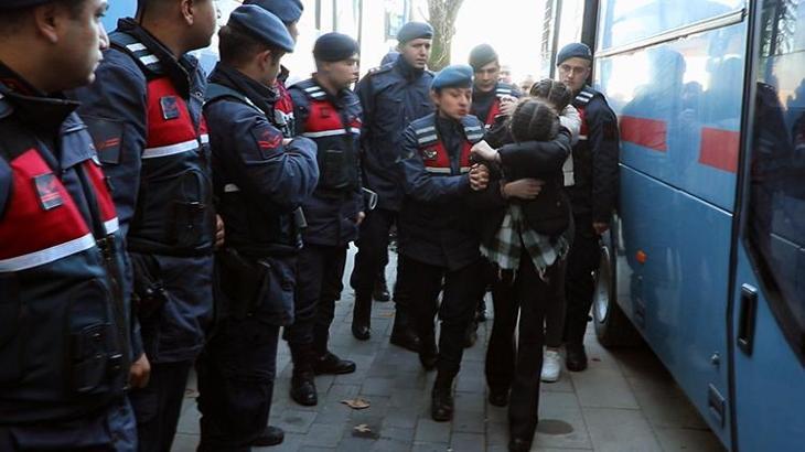 2 kız çocuğuna cinsel istismar ve fuhşa teşvik: 24 sanık hakim karşısında!