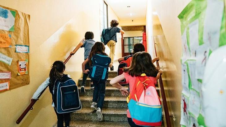 Özel okulda bir öğlen yemeği 200 lira! Tercihe bağlı ücretler zorunlu oldu, velilerden tepki