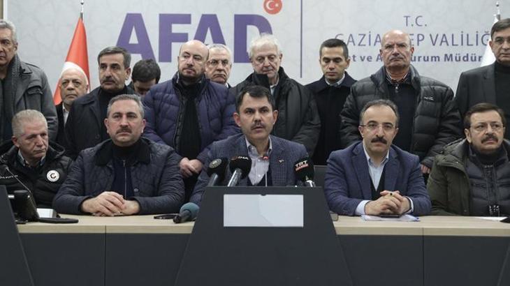 Bakan Kurum: 23 bin 59 arama kurtarma personelimizle mücadele veriyoruz