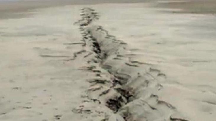 Elazığ’da deprem sonrası fay hattındaki kırıklar görüntülendi