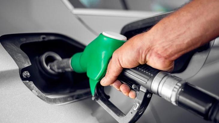 Benzin fiyatları arttı, yeni tahmin geldi! 'Petrol ralli yapacak'