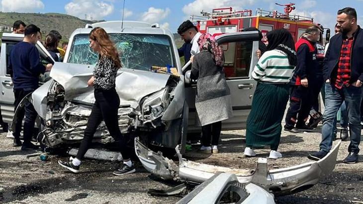 Siirt'te iki trafik kazası: 13 yaralı