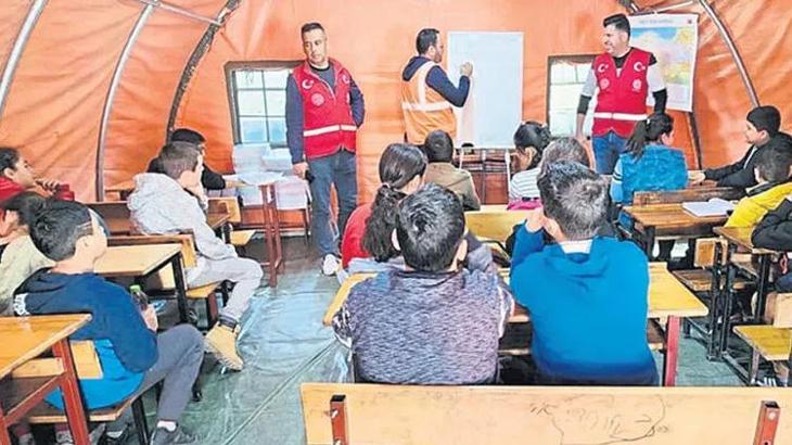 Bakan Özer açıkladı: 10 ilde sınıfta kalma yok