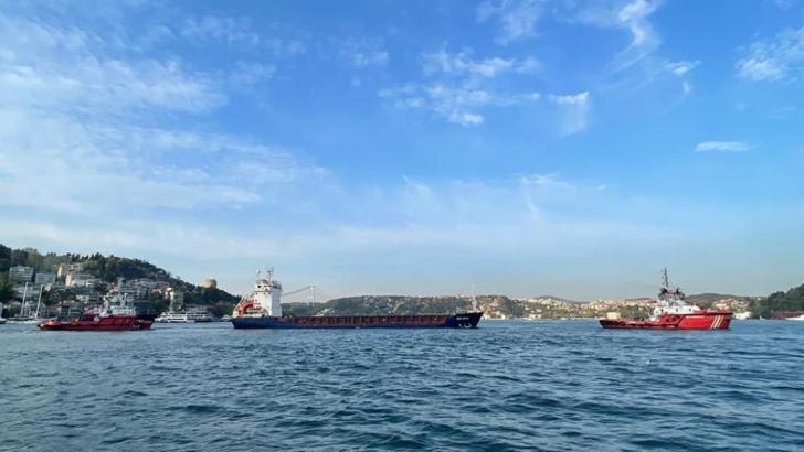 İstanbul Boğazı’nda kargo gemisi makine arızası yaptı