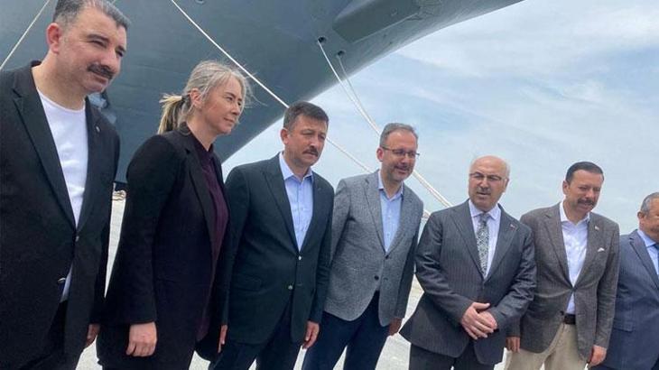 Bakan Kasapoğlu, TCG Anadolu'yu ziyaret etti: Bu gurur, hepimizin gururu