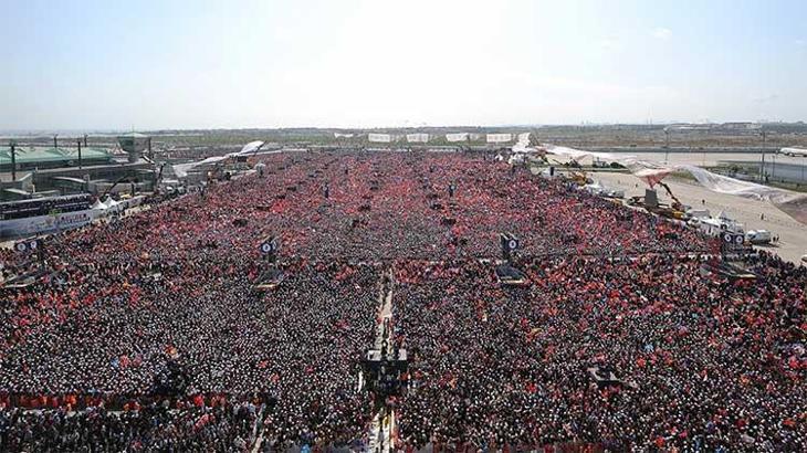 AK Parti'nin 'Büyük İstanbul Mitingi'ne rekor katılım: 1 milyon 700 bin kişi
