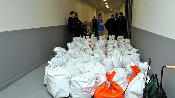 Yurt dışında kullanılan oylar İstanbul Havalimanı'na getirildi