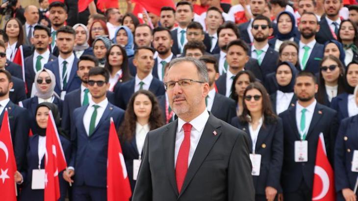 81 ilden gençler Anıtkabir'de! Bakan Kasapoğlu: Yarınlar gençlerimizle birlikte daha aydınlık olacak