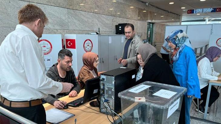Yurt dışı temsilcilikleri ve gümrük kapılarında oy verme işlemi başladı! İşte kullanılan oy sayısı