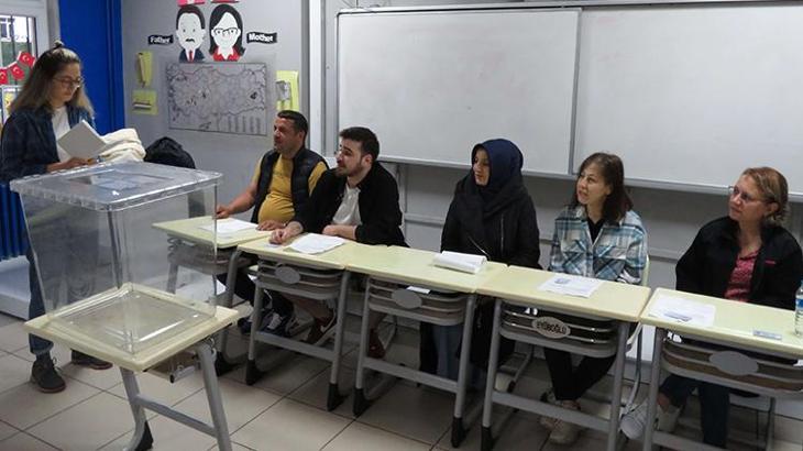 Cumhurbaşkanlığı seçiminde sandık yemini ederek göreve başladılar
