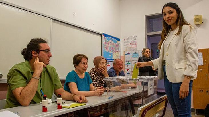 İstanbul’da ilk oylar kullanılmaya başlandı