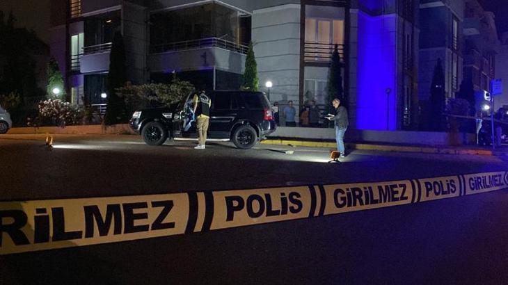 Ayrılmak isteyen kız arkadaşını sokak ortasında vurdu