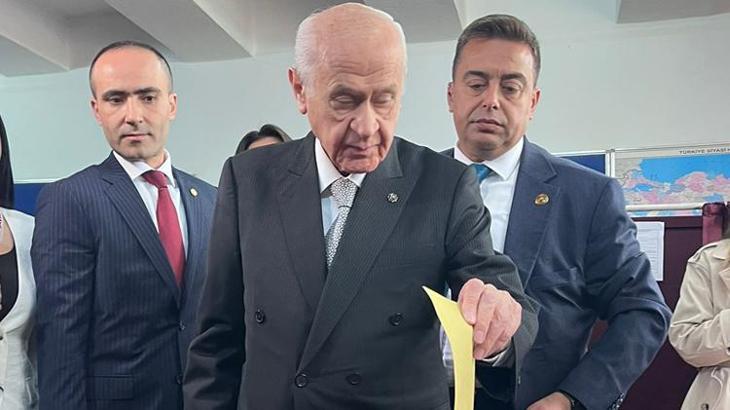 MHP lideri Bahçeli oyunu kullandı