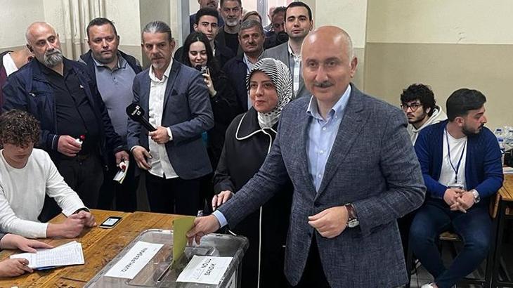 Bakan Karaismailoğlu, Trabzon’da oyunu kullandı