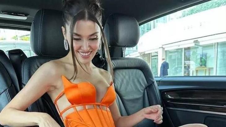 Hande Erçel ve Hakan Sabancı havaalanında görüntülendi!