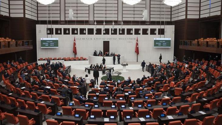 Meclis'te yeni dönem başlıyor! Çok partili az liderli olacak