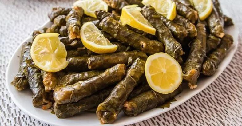 Rüyada Sarma Görmek Ne Anlama Gelir? Rüyada Sarma Görmek Nasıl Yorumlanır?