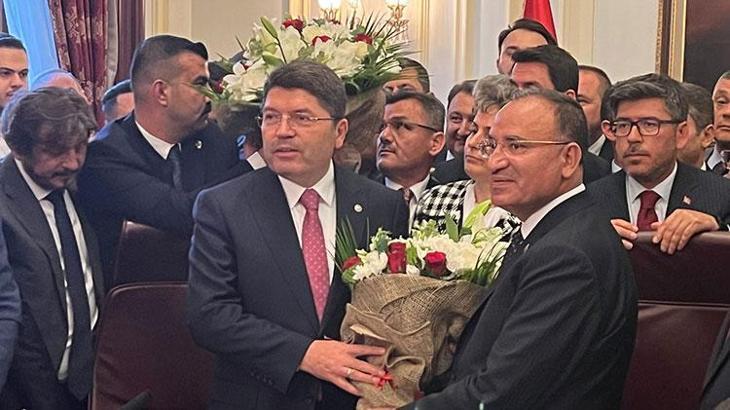 Adalet Bakanlığında devir teslim! Yılmaz Tunç görevi Bekir Bozdağ'dan devraldı