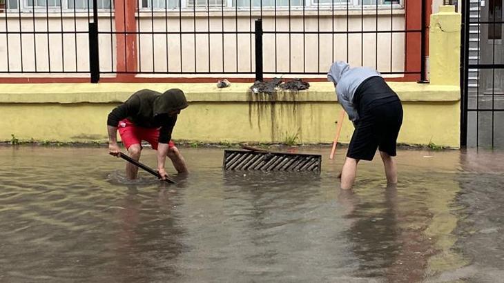 Samsun’da cadde ve sokaklar göle döndü