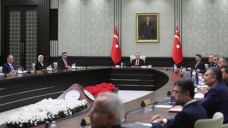 Maaşlara zam ve asgari ücret gündemde! Yeni dönemin ilk Kabine toplantısı sona erdi