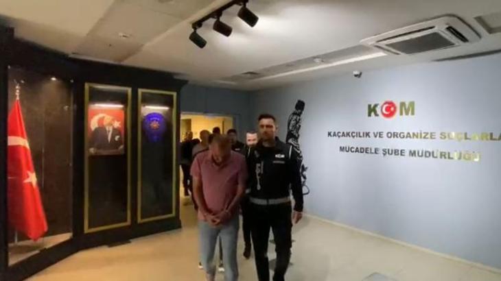 İcra yoluyla el konulan araçları sahte evraklarla alıp parçalayan çete çökertildi