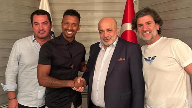 Luis Nani, Adana Demirspor'a imza attı
