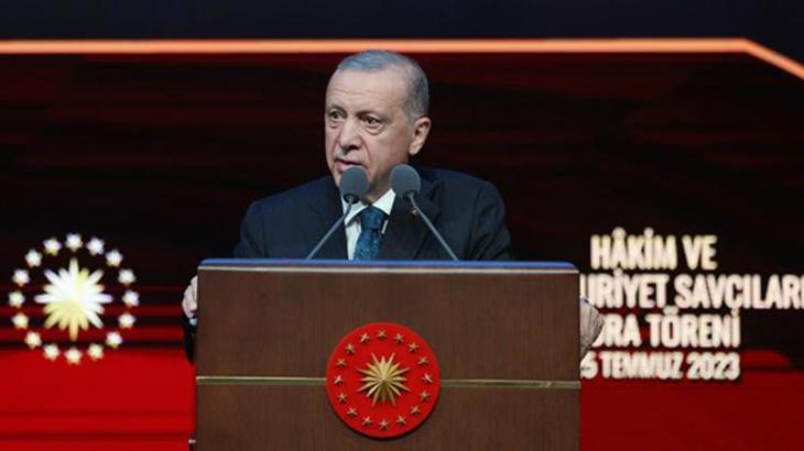 Cumhurbaşkanı Erdoğan: Önceliğimiz Türkiye'yi darbe anayasasından kurtarmak