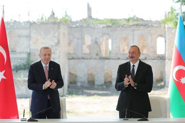 Azerbaycan'a destek mesajı! Cumhurbaşkanı Erdoğan Aliyev ile görüştü