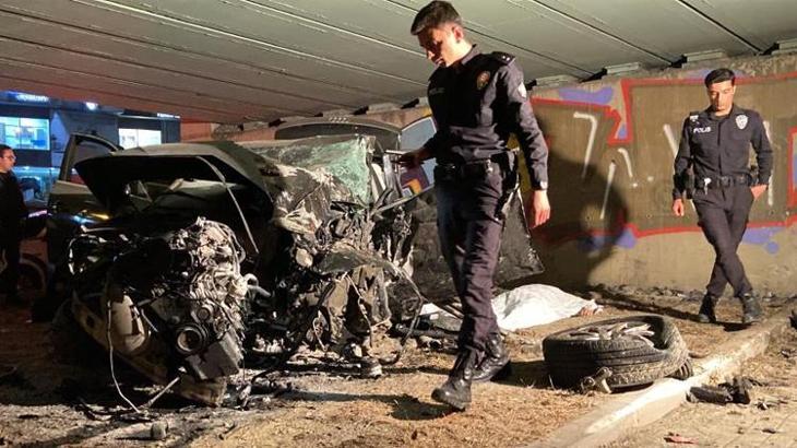 İstanbul'da gece yarısı katliam gibi kaza: 4 kişi öldü