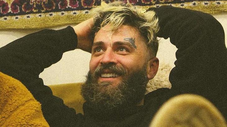 Ünlü rap'çi Şehinşah kaza geçirdi!
