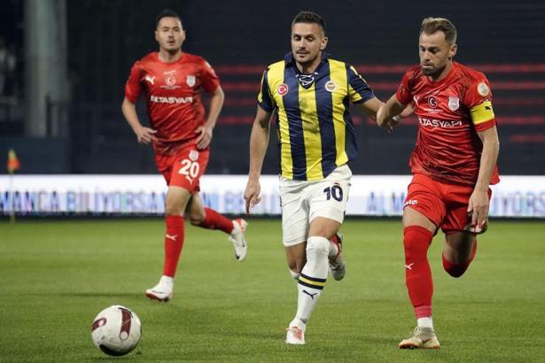 Fenerbahçe sonradan açıldı, takibi sürdürdü