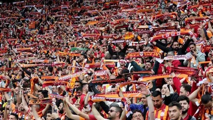 Galatasaraylı taraftarlar şampiyonluk için Konya'ya akın etti