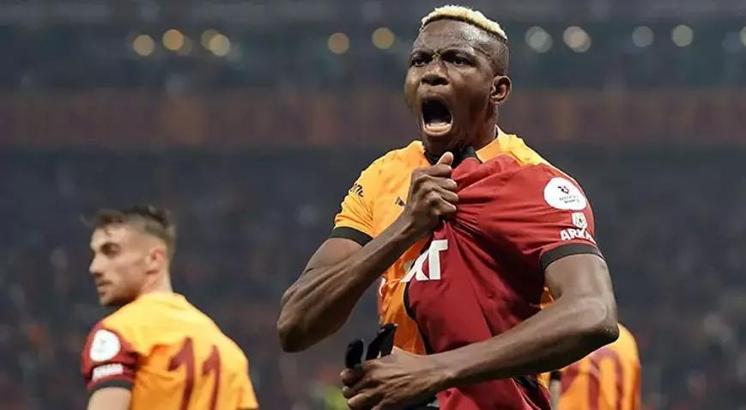 Victor Osimhen mest etti! 'Gerçek bir santrfor'