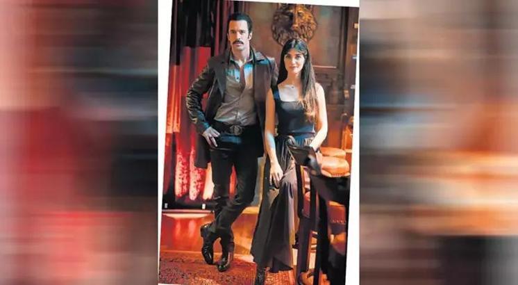 Barış Arduç ve Tuğba Büyüküstün'ün başrollerini paylaştığı filmden ilk kare geldi