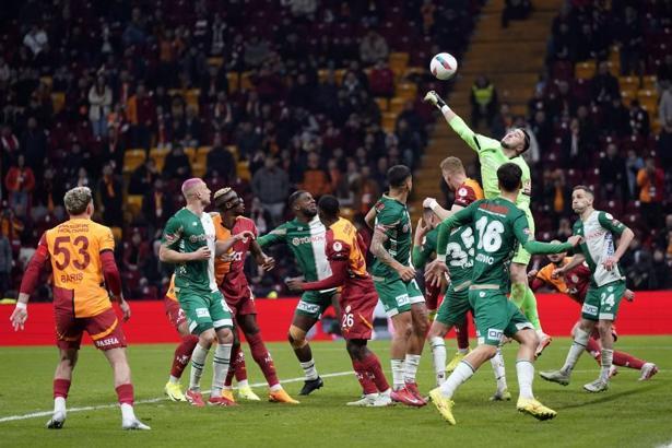 Galatasaray, Konyaspor'a gol oldu yağdı! Kupada finale yükseldi