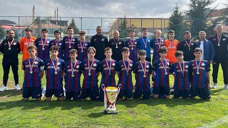 1461 Trabzon FK U14 takımı Türkiye Şampiyonu oldu