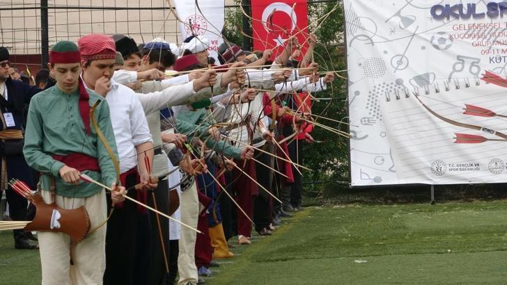 Türk okçuluğunda gençler Kütahya’da buluştu