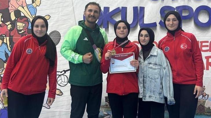 Samsun'da lise öğrencisi, bilek güreşinde Türkiye şampiyonu oldu