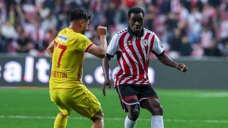 Samsunspor'da yaprak dökümü! 5 yabancı futbolcu ile yollar ayrıldı
